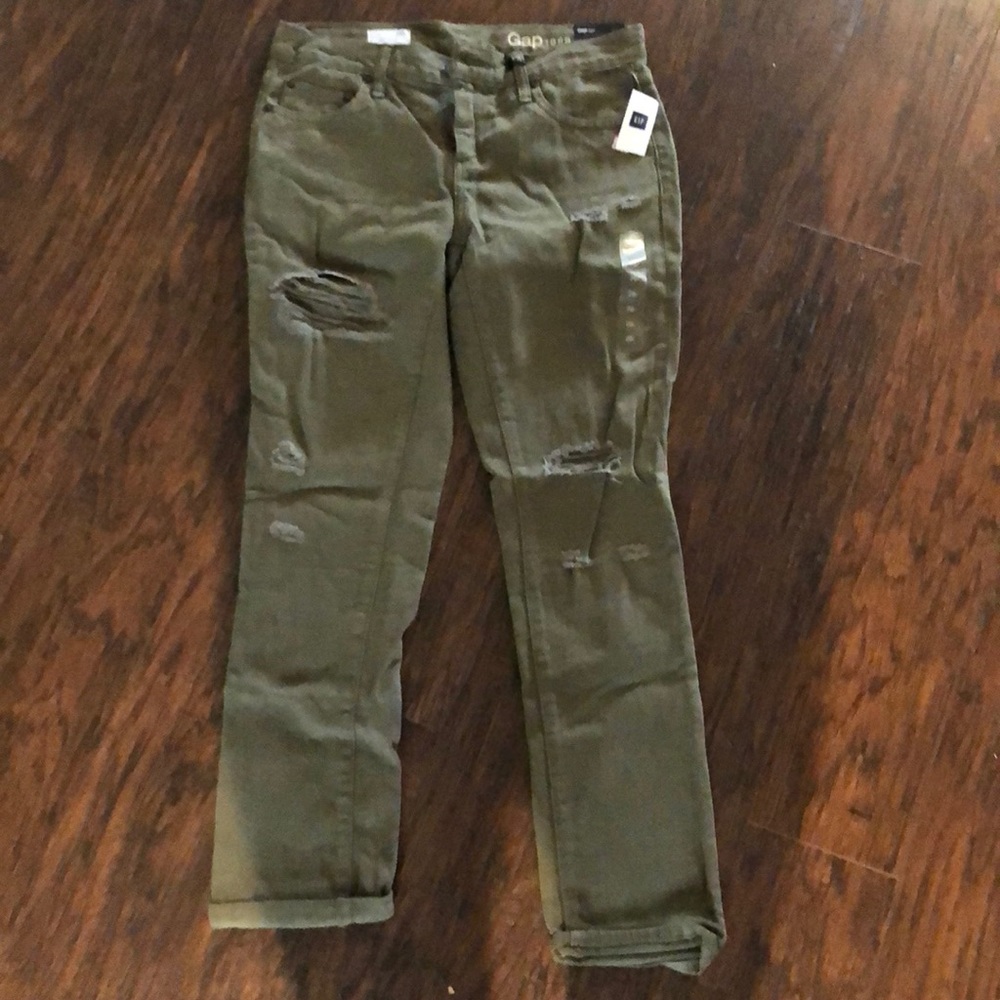 Brand new never worn gap jeans